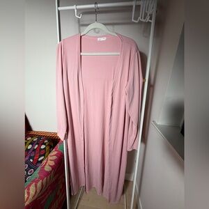 Elegant Pink Women's Cardigan
